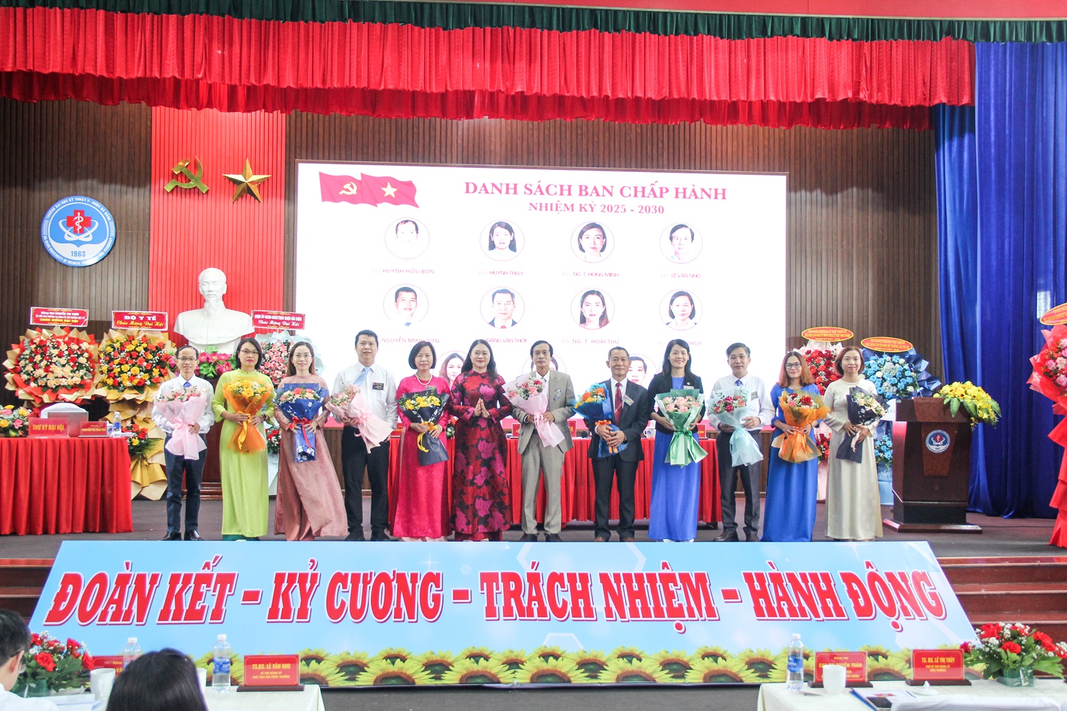 Đảng bộ Trường Đại học Kỹ thuật Y - Dược Đà Nẵng: “Dấu ấn nhiệm kỳ - Khát vọng vươn tầm”   
